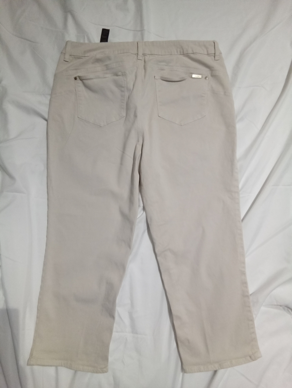 Chico's Cream Cropped Pants - Picture 7 of 8